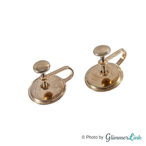 Vintage Round Flat Mother of Pearl Gold Tone Screw Back Earrings - Picture 8 of 11
